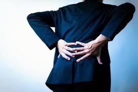 キケン！！ギックリ腰！安静にしていると治りづらい