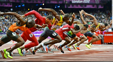 足の外側の痛みは要注意!!腓骨筋腱炎!!