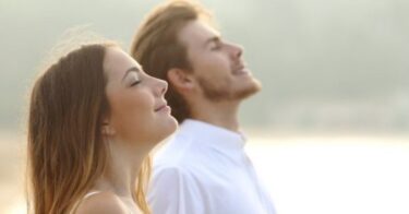 息を、吸って～、吐いて～