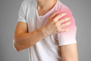 巻き肩の原因は手首にあり！？